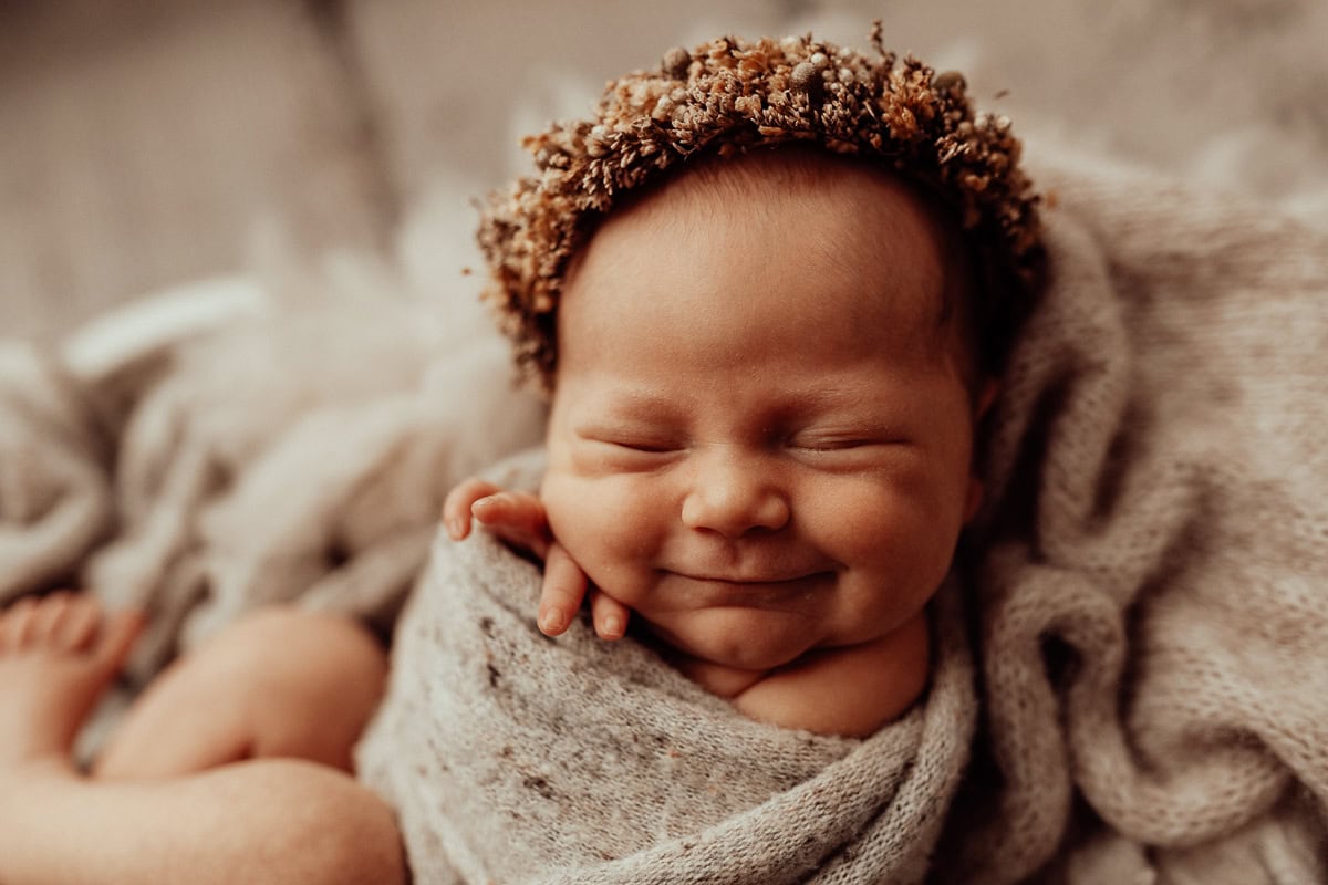 newborn family baby family photos photography pindara bunting obstetrician