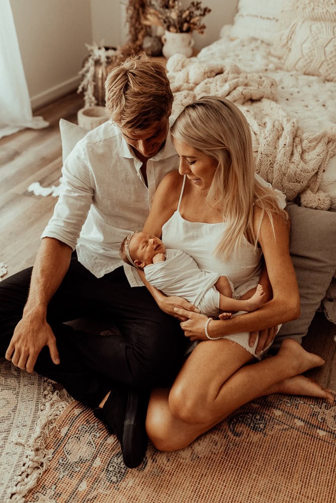 newborn family baby family photos photography pindara bunting obstetrician