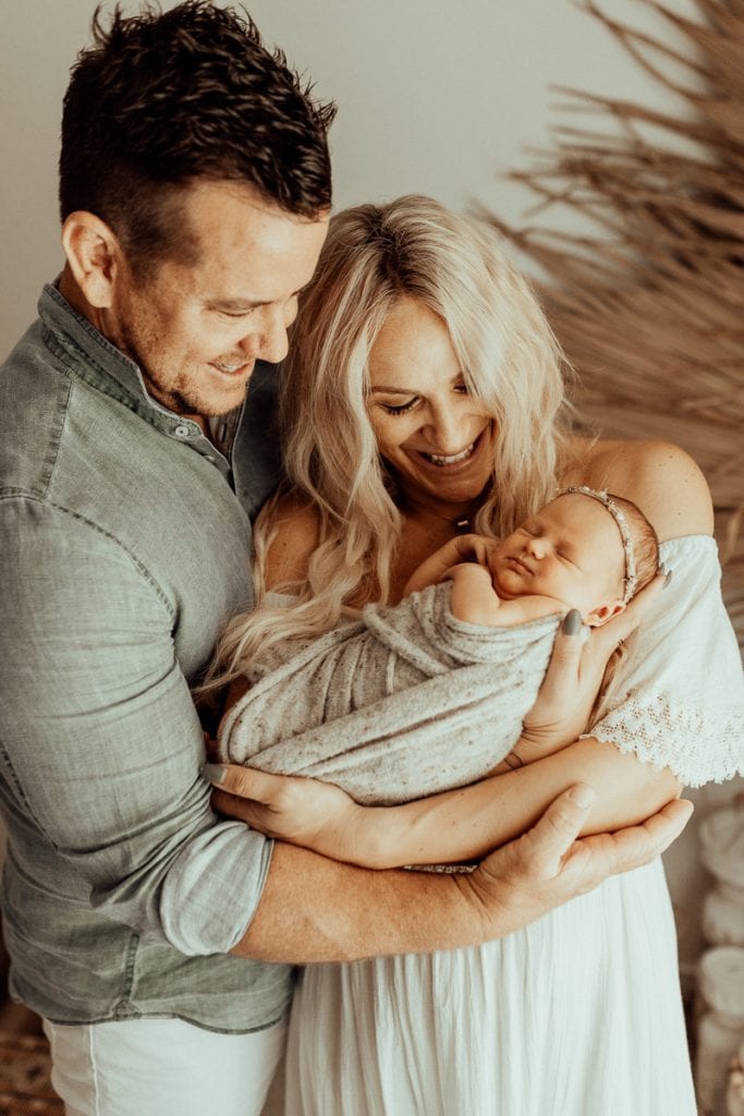 newborn family baby family photos photography pindara bunting obstetrician