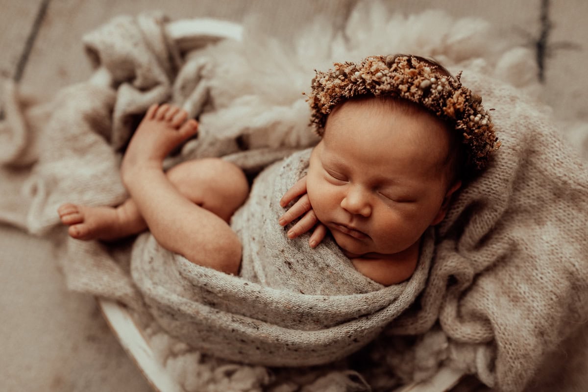 newborn family baby family photos photography pindara bunting obstetrician
