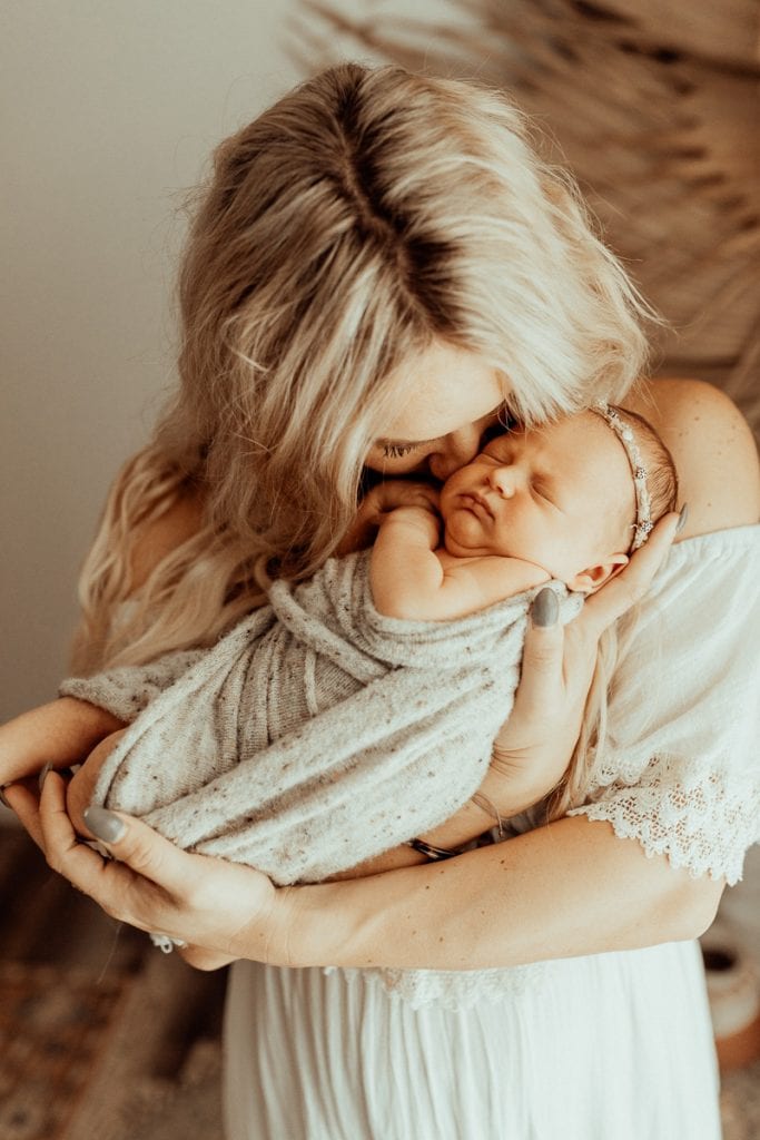 newborn family baby family photos photography pindara bunting obstetrician