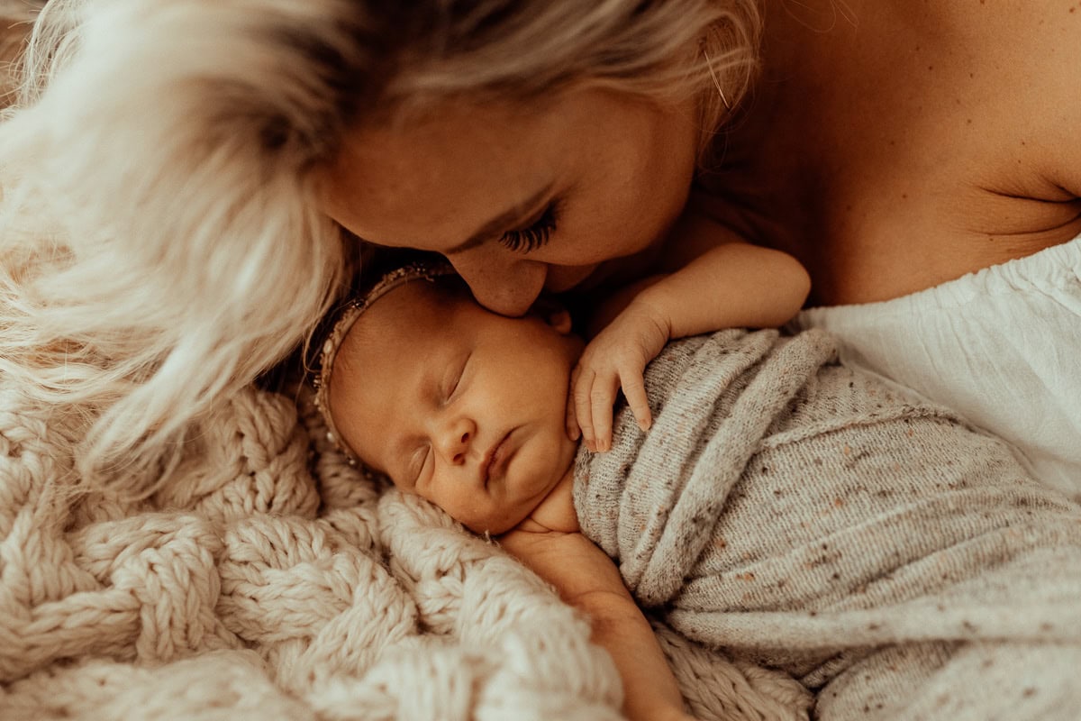 newborn family baby family photos photography pindara bunting obstetrician