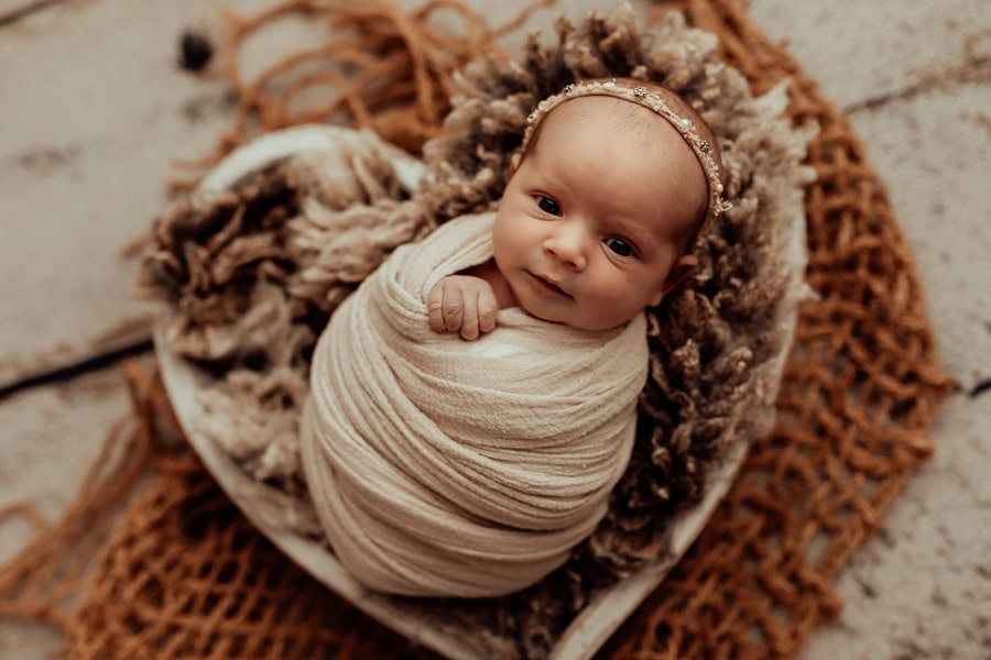 newborn baby maternity family photographer photography photos gold coast brisbane upper coomera tanha basile winni & mini pindara private hospital hypnobirth pregnancy babies portraits photoshoot
