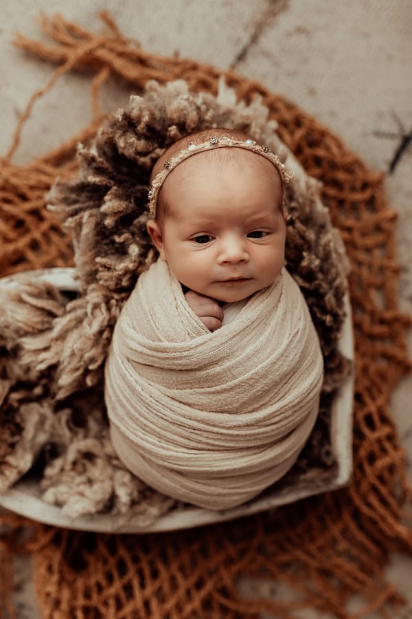 newborn baby maternity family photographer photography photos gold coast brisbane upper coomera tanha basile winni & mini pindara private hospital hypnobirth pregnancy babies portraits photoshoot