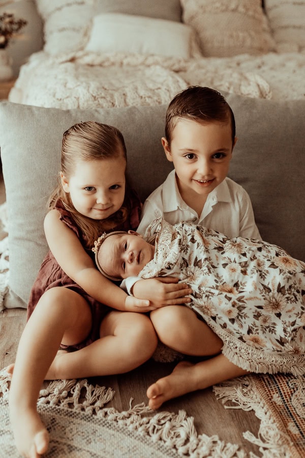 newborn baby maternity family photographer photography photos gold coast brisbane upper coomera tanha basile winni & mini pindara private hospital hypnobirth pregnancy babies portraits photoshoot