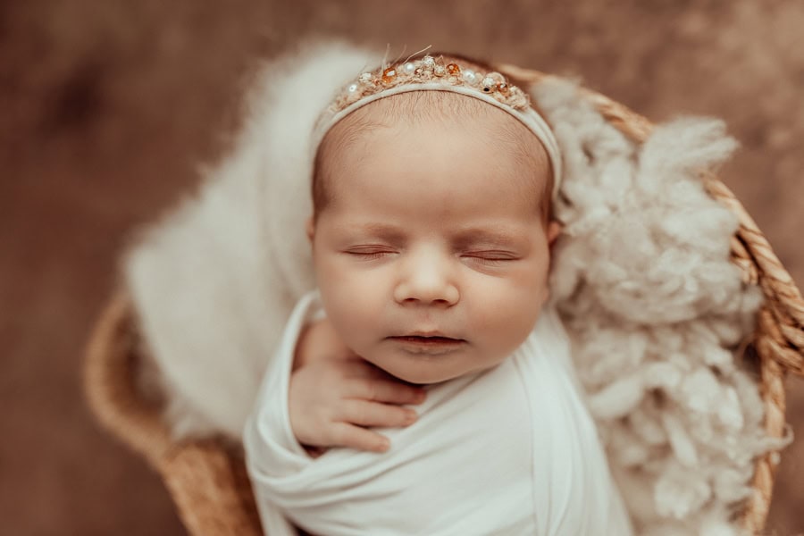 newborn baby maternity family photographer photography photos gold coast brisbane upper coomera tanha basile winni & mini pindara private hospital hypnobirth pregnancy babies portraits photoshoot
