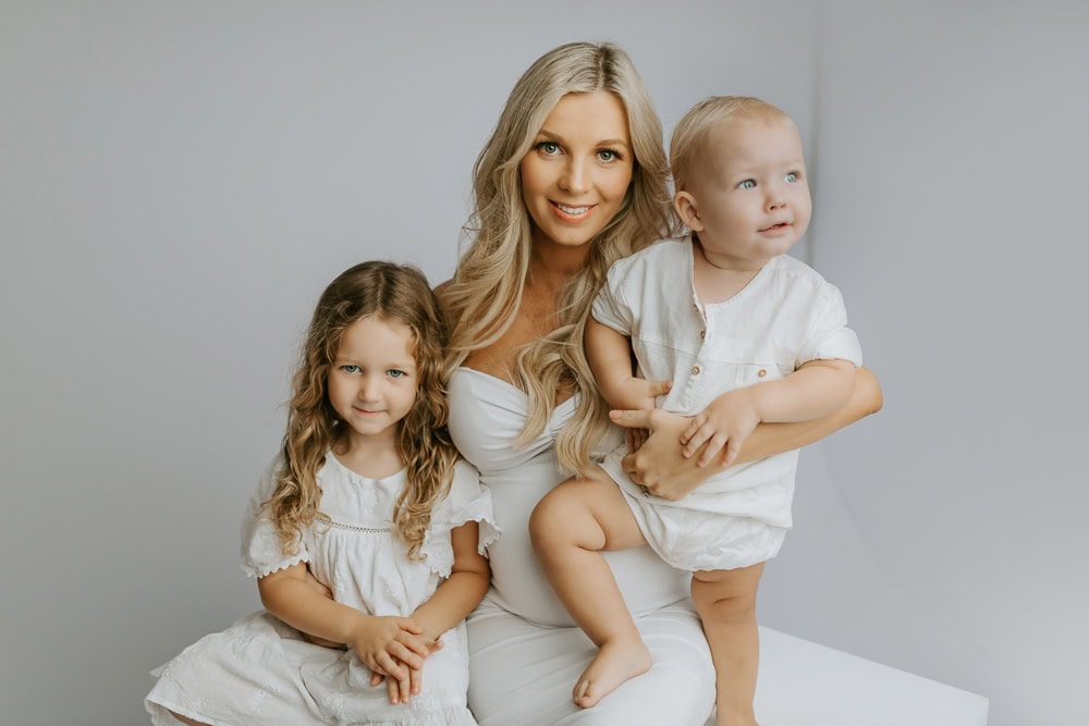 newborn baby maternity family photographer photography photos gold coast brisbane upper coomera tanha basile winni & mini pindara private hospital hypnobirth pregnancy babies portraits photoshoot