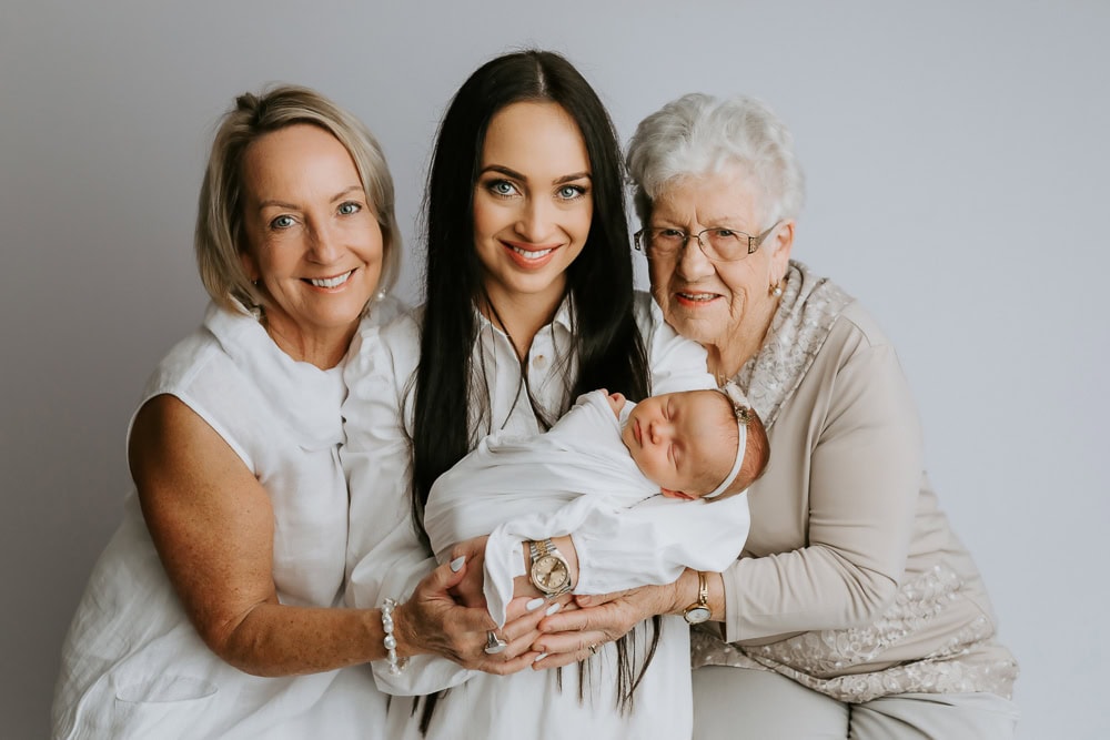 Winni Mini Photography newborn baby family maternity ward photographer gold coast brisbane pregnancy pindara upper coomera-1