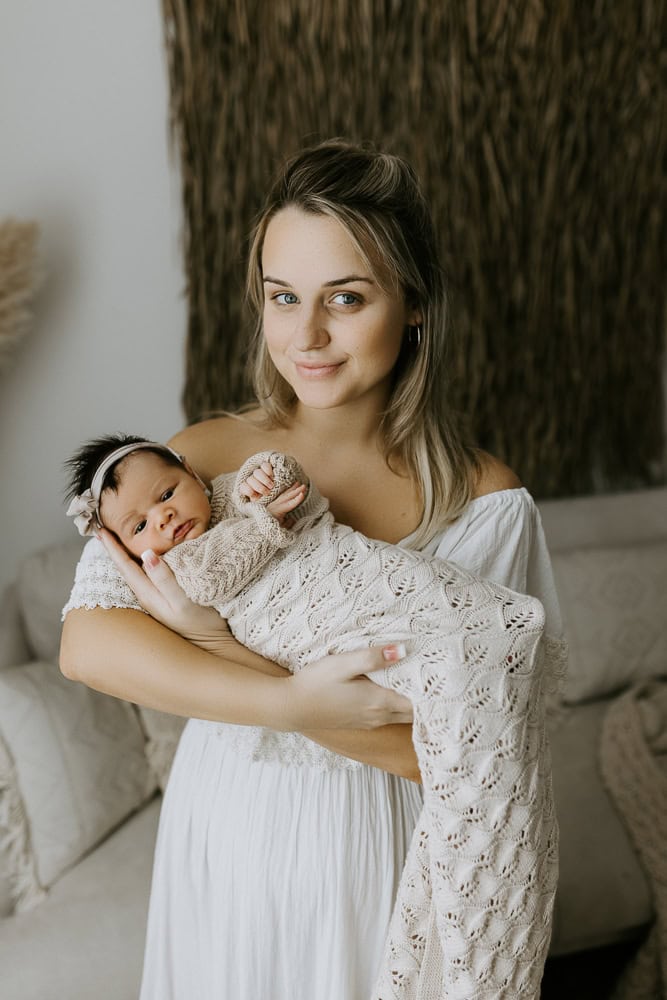 newborn baby maternity pregnancy family photographer photography photos gold coast brisbane Winni & Mini Photography tanha upper coomera pindara