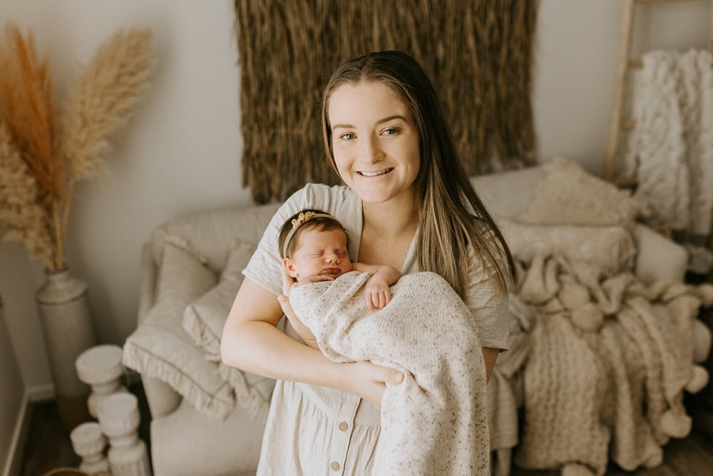 tanha Winni & Mini Photography baby family babies pregnancy maternity photos studio photographer gold coast brisbane pindara