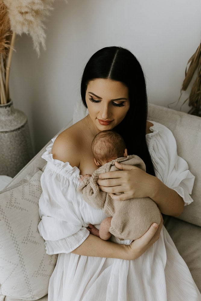 newborn baby maternity pregnancy family photographer photography photos gold coast brisbane Winni & Mini Photography tanha upper coomera pindara