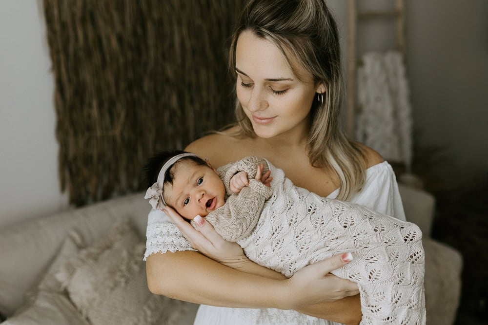 newborn baby maternity pregnancy family photographer photography photos gold coast brisbane Winni & Mini Photography tanha upper coomera pindara