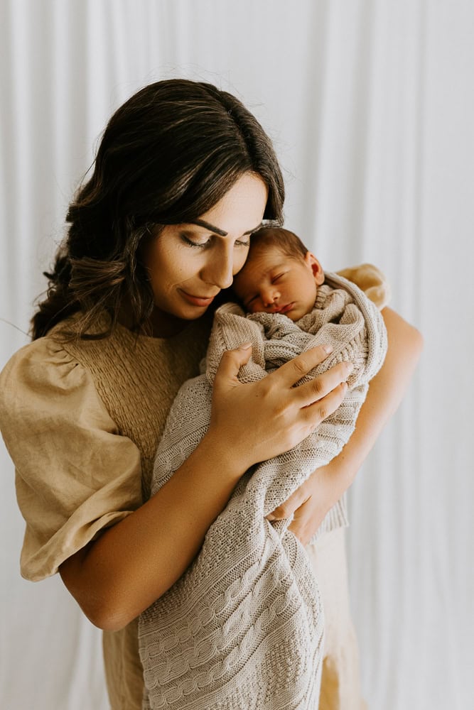 tanha Winni & Mini Photography baby family babies pregnancy maternity photos studio photographer gold coast brisbane pindara