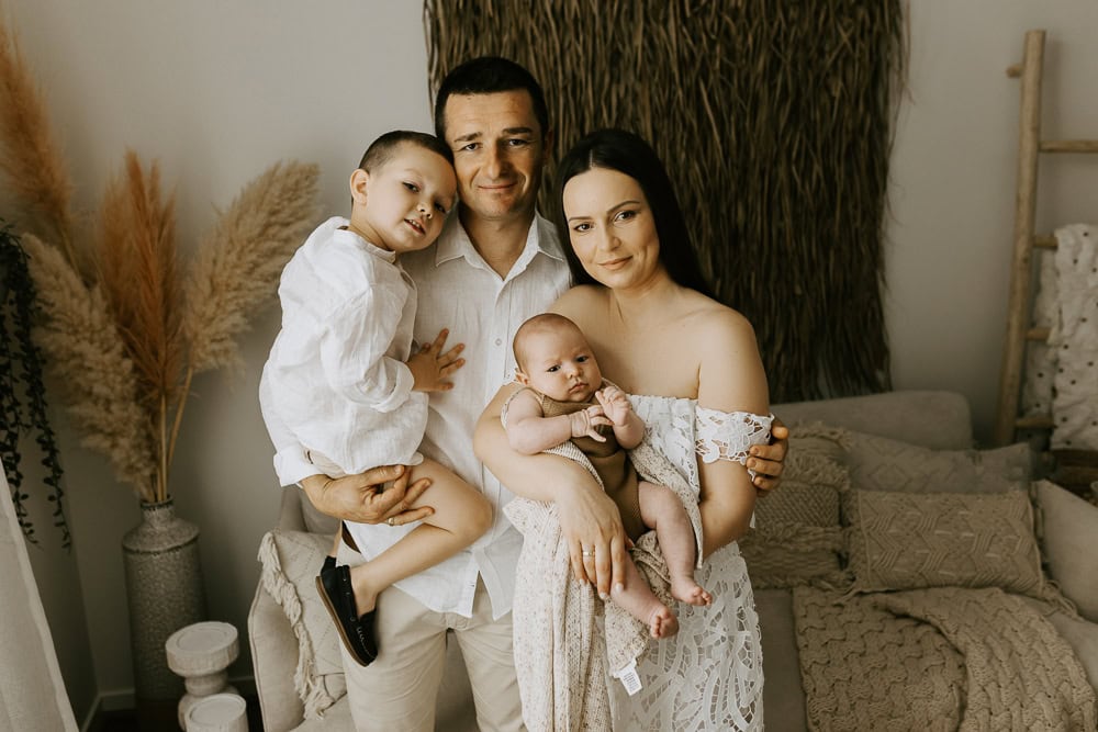 newborn baby maternity pregnancy family photographer photography photos gold coast brisbane Winni & Mini Photography tanha upper coomera pindara