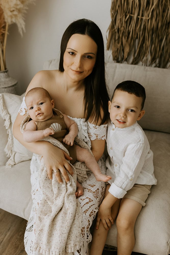 newborn baby maternity pregnancy family photographer photography photos gold coast brisbane Winni & Mini Photography tanha upper coomera pindara