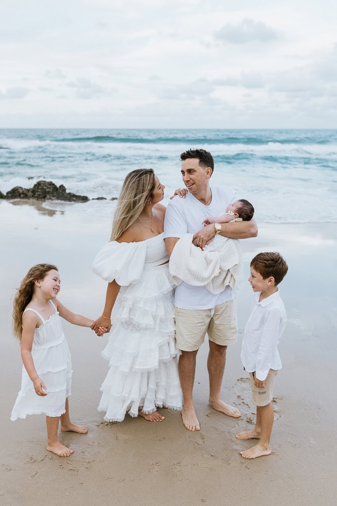 newborn baby maternity pregnancy family photographer photography photos gold coast brisbane Winni & Mini Photography tanha upper coomera pindara