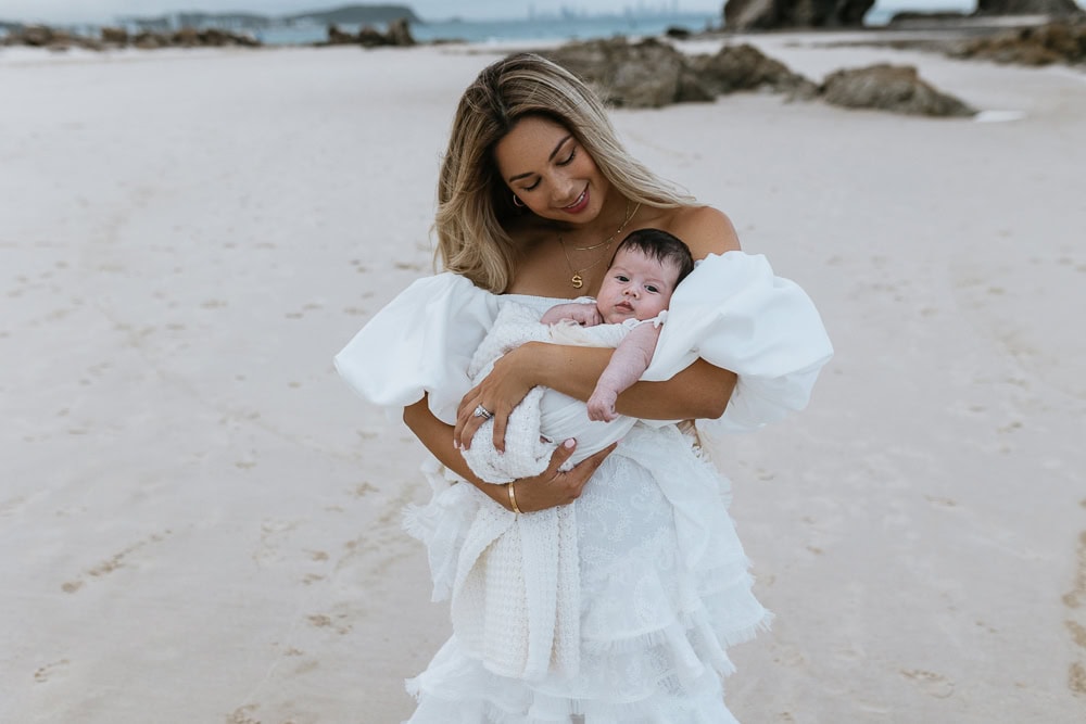 newborn baby maternity pregnancy family photographer photography photos gold coast brisbane Winni & Mini Photography tanha upper coomera pindara