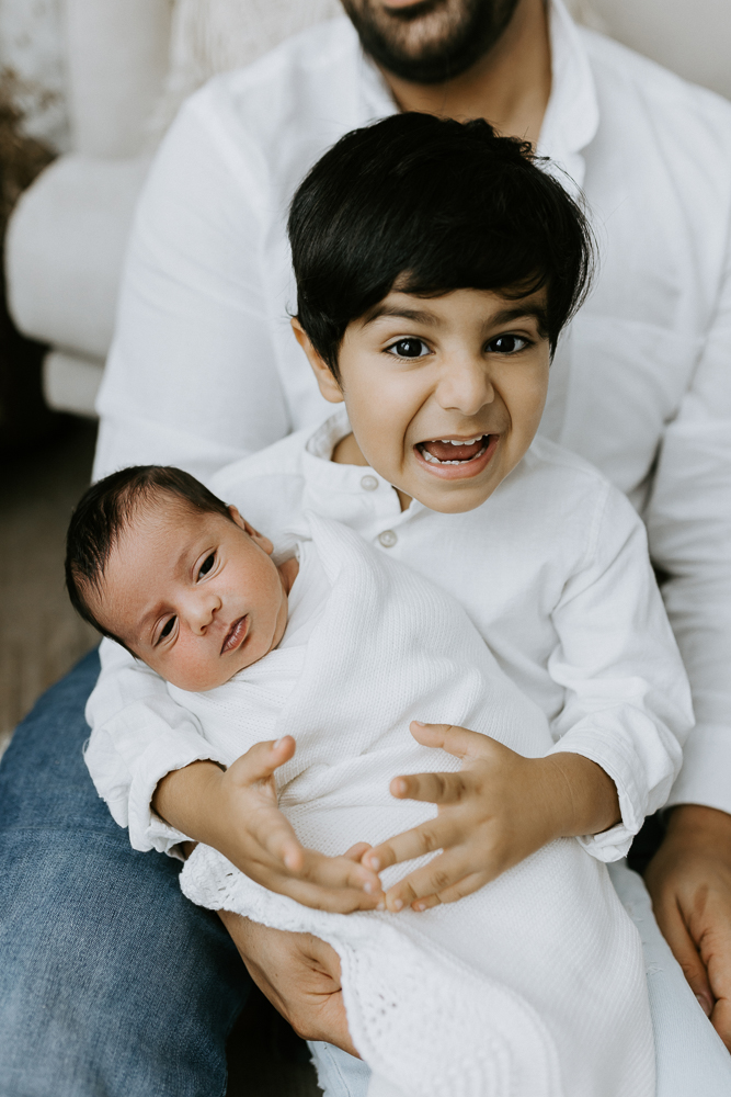 newborn baby maternity pregnancy family photographer photography photos gold coast brisbane Winni & Mini Photography tanha upper coomera pindara