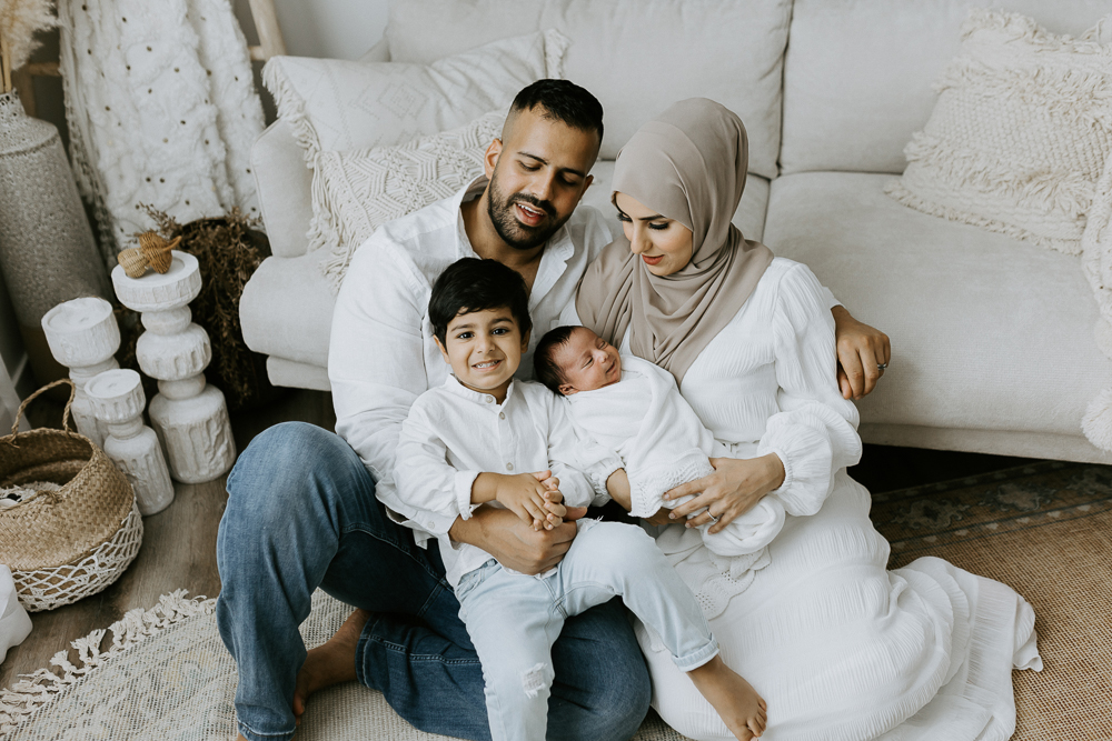 newborn baby maternity pregnancy family photographer photography photos gold coast brisbane Winni & Mini Photography tanha upper coomera pindara