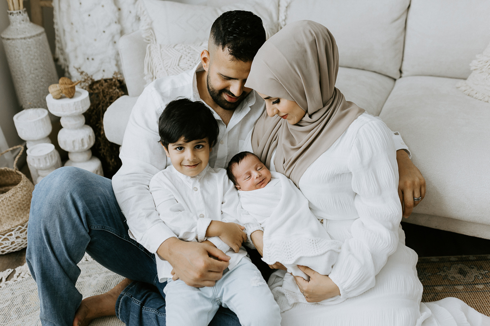 newborn baby maternity pregnancy family photographer photography photos gold coast brisbane Winni & Mini Photography tanha upper coomera pindara