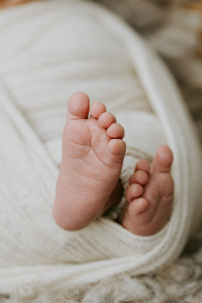 newborn baby maternity pregnancy family photographer photography photos gold coast brisbane Winni & Mini Photography tanha upper coomera pindara