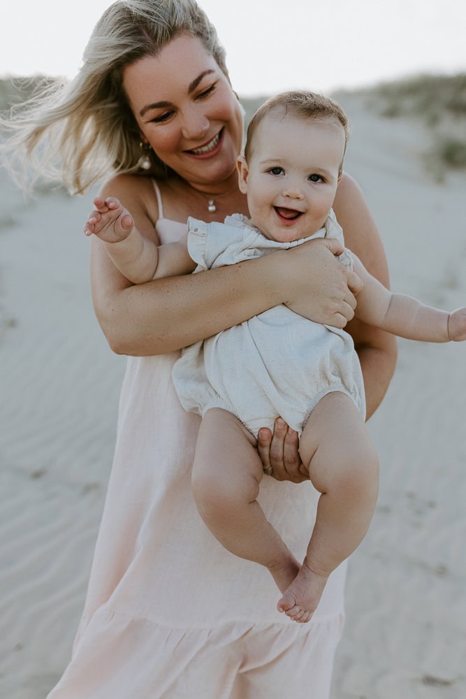 newborn baby maternity pregnancy family photographer photography photos gold coast brisbane Winni & Mini Photography tanha upper coomera pindara