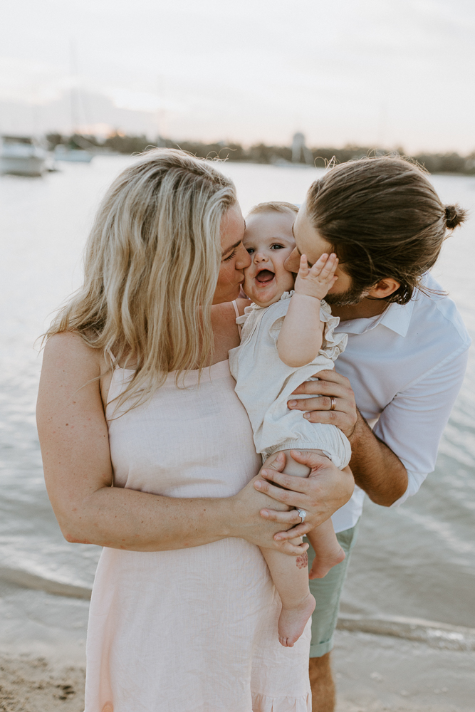 newborn baby maternity pregnancy family photographer photography photos gold coast brisbane Winni & Mini Photography tanha upper coomera pindara