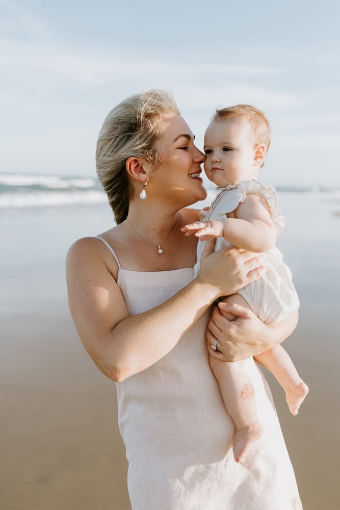 newborn baby maternity pregnancy family photographer photography photos gold coast brisbane Winni & Mini Photography tanha upper coomera pindara