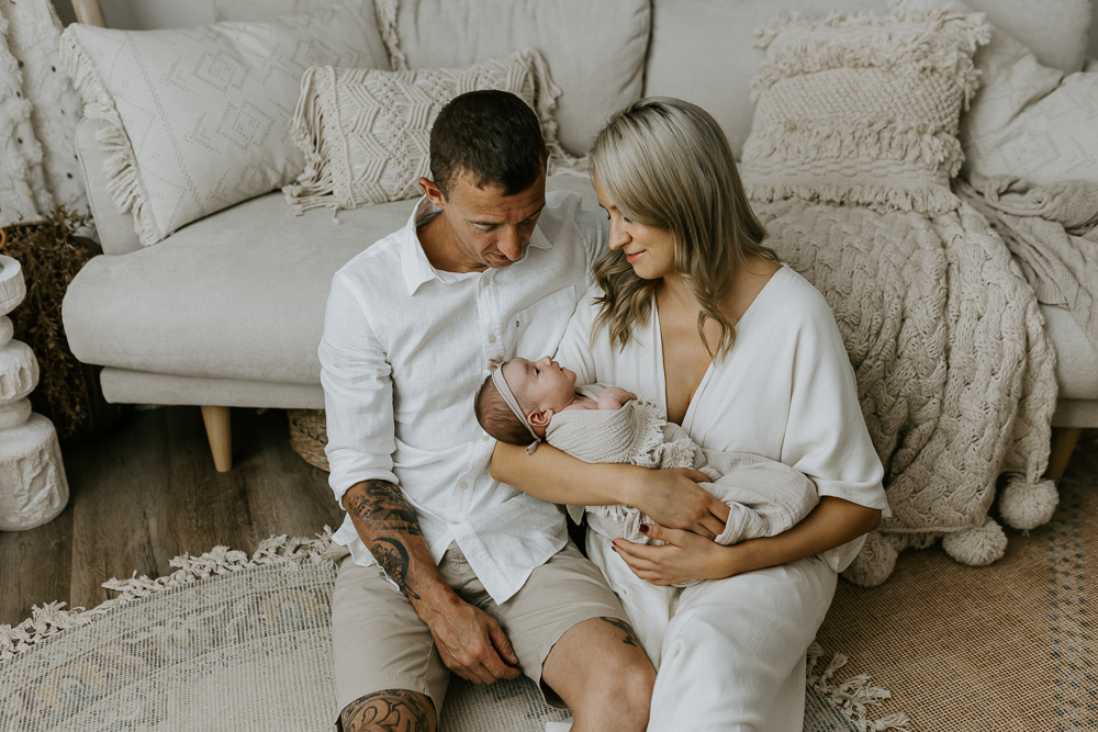 newborn baby maternity pregnancy family photographer photography photos gold coast brisbane Winni & Mini Photography tanha upper coomera pindara