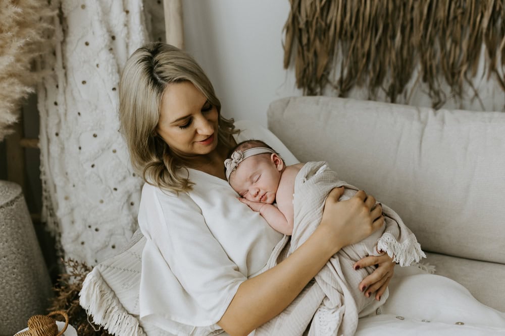 newborn baby maternity pregnancy family photographer photography photos gold coast brisbane Winni & Mini Photography tanha upper coomera pindara