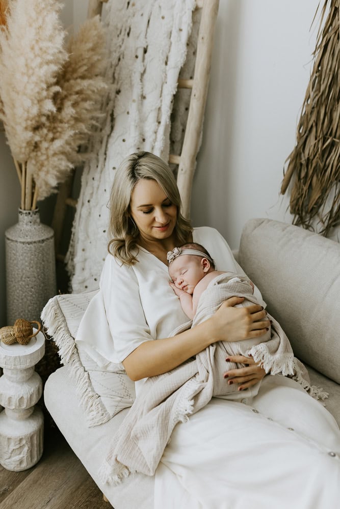 newborn baby maternity pregnancy family photographer photography photos gold coast brisbane Winni & Mini Photography tanha upper coomera pindara