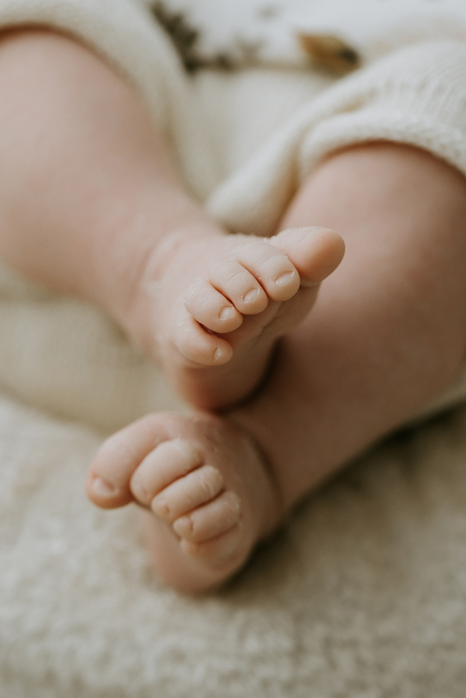 newborn baby maternity pregnancy family photographer photography photos gold coast brisbane Winni & Mini Photography tanha upper coomera pindara
