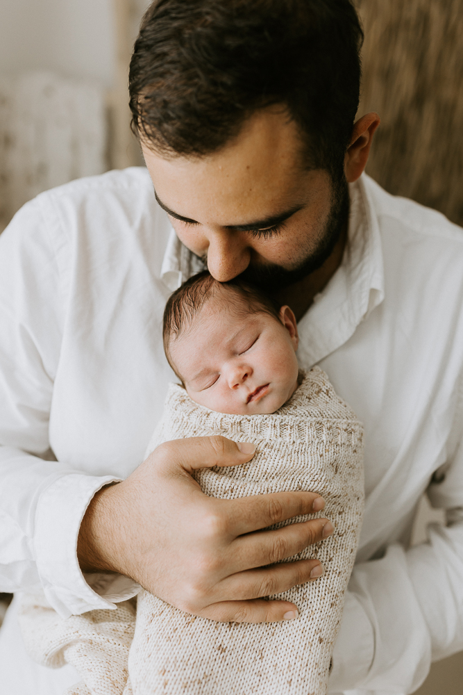 newborn baby maternity pregnancy family photographer photography photos gold coast brisbane Winni & Mini Photography tanha upper coomera pindara