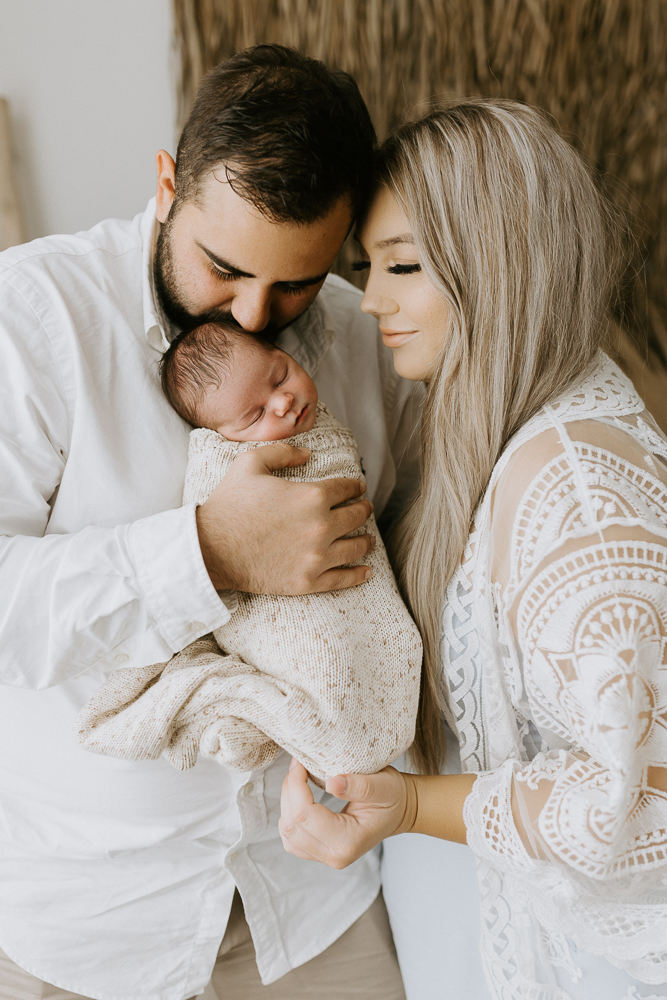 newborn baby maternity pregnancy family photographer photography photos gold coast brisbane Winni & Mini Photography tanha upper coomera pindara