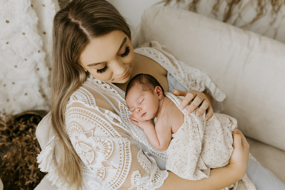 newborn baby maternity pregnancy family photographer photography photos gold coast brisbane Winni & Mini Photography tanha upper coomera pindara