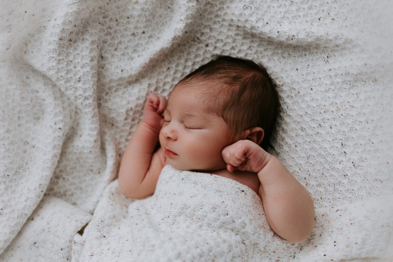 newborn baby maternity pregnancy family photographer photography photos gold coast brisbane Winni & Mini Photography tanha upper coomera pindara