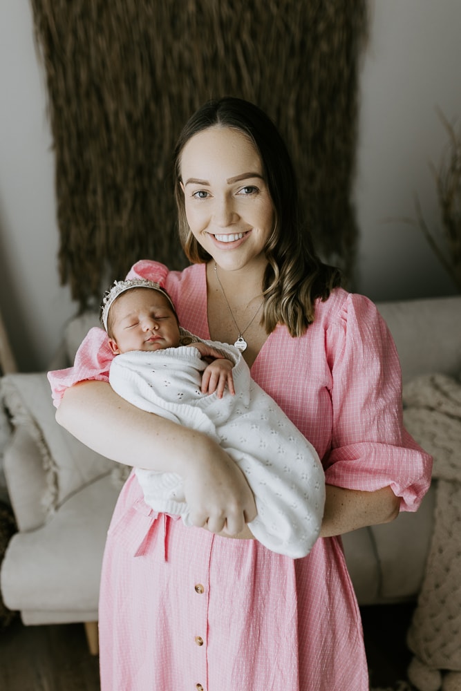 newborn baby family child pregnancy maternity birth toddler photos photography photographer photographs gold coast brisbane pindara mater mothers babies infant Winni & Mini Photography tanha-1