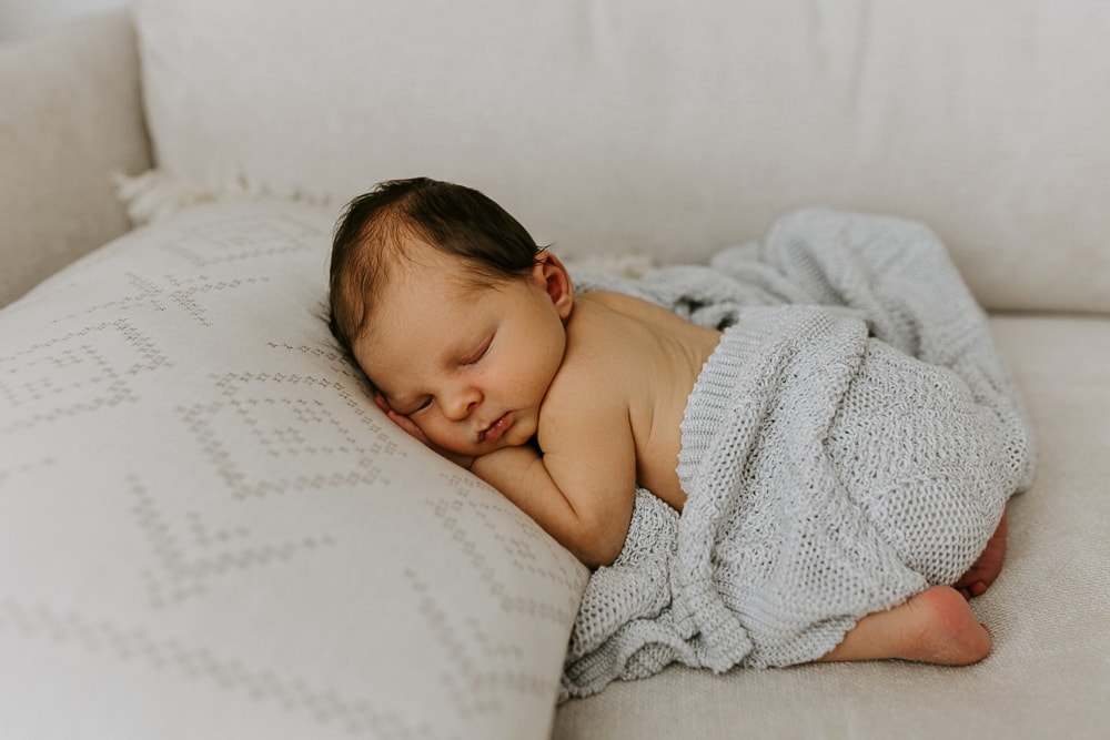 newborn baby family maternity pregnancy photos photographer photography Winni & Mini Photography Upper Coomera Brisbane Gold Coast children beach session pindara mater mothers