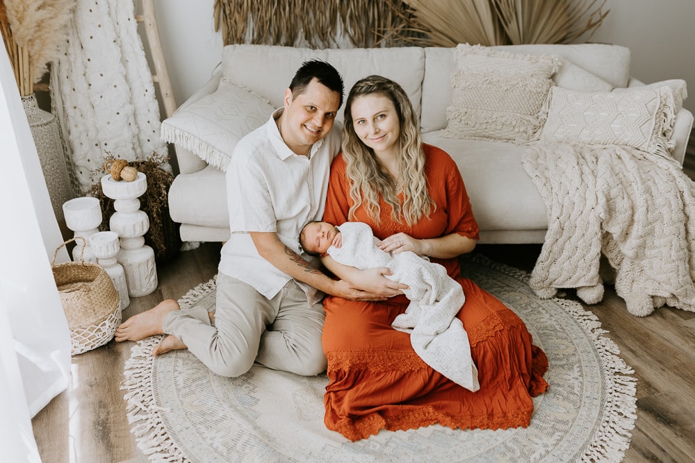 newborn baby family maternity pregnancy photos photographer photography Winni & Mini Photography Upper Coomera Brisbane Gold Coast children beach session pindara mater mothers