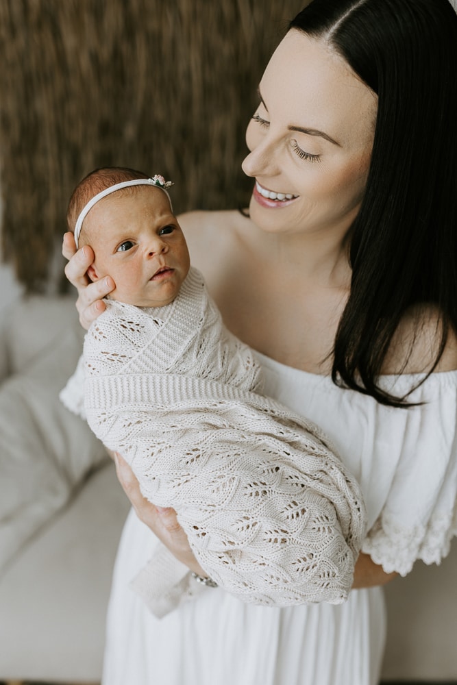 newborn baby family maternity pregnancy photos photographer photography Winni & Mini Photography Upper Coomera Brisbane Gold Coast children beach session pindara mater mothers -1