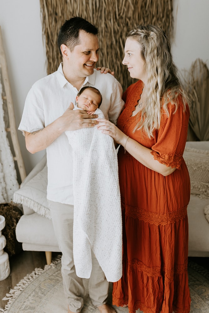 newborn baby family maternity pregnancy photos photographer photography Winni & Mini Photography Upper Coomera Brisbane Gold Coast children beach session pindara mater mothers