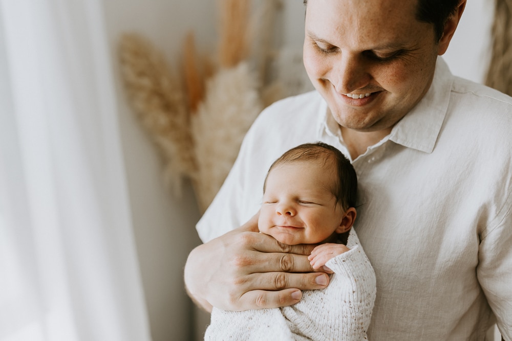 newborn baby family maternity pregnancy photos photographer photography Winni & Mini Photography Upper Coomera Brisbane Gold Coast children beach session pindara mater mothers