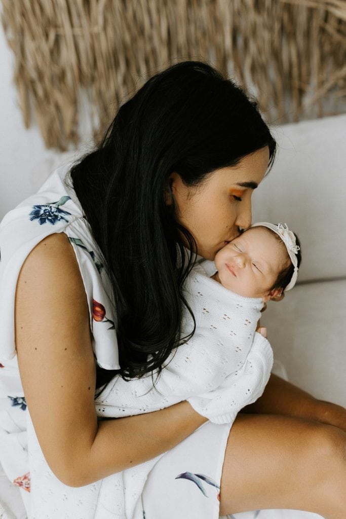newborn baby family maternity pregnancy photos photographer photography Winni & Mini Photography Upper Coomera Brisbane Gold Coast children beach session pindara mater mothers