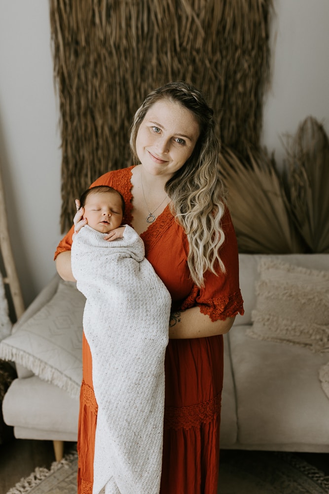 newborn baby family maternity pregnancy photos photographer photography Winni & Mini Photography Upper Coomera Brisbane Gold Coast children beach session pindara mater mothers