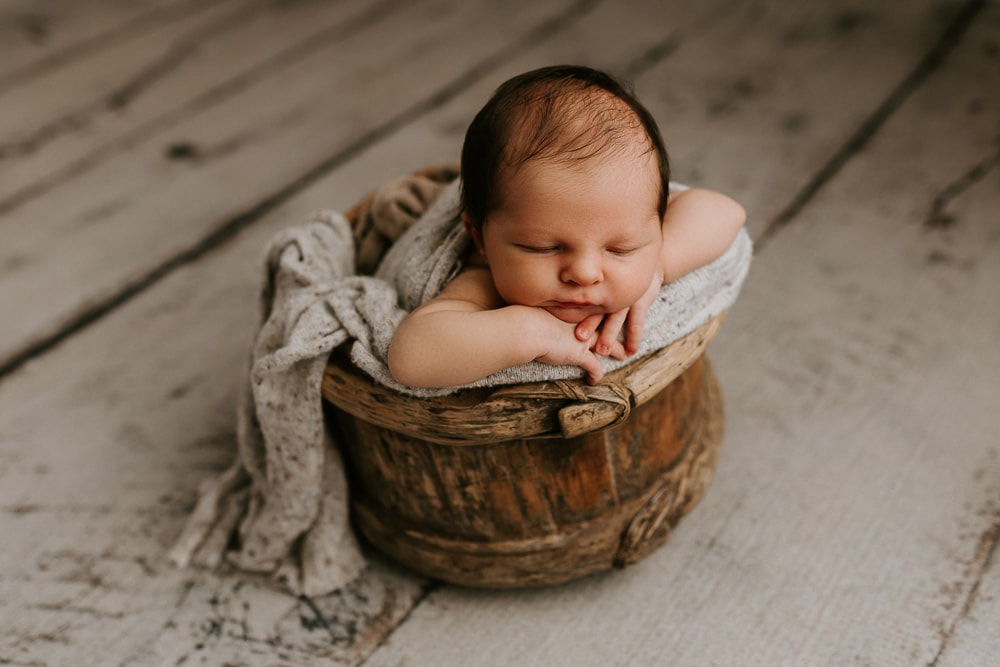 newborn baby family maternity pregnancy photos photographer photography Winni & Mini Photography Upper Coomera Brisbane Gold Coast children beach session pindara mater mothers