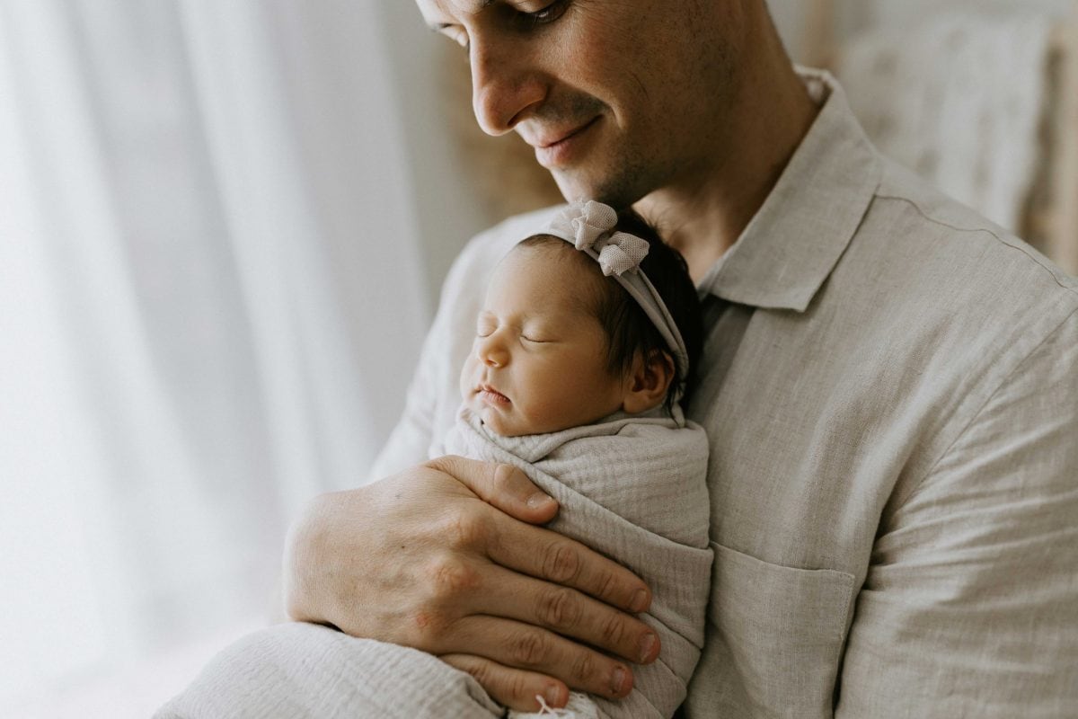 newborn baby family maternity pregnancy photos photographer photography Winni & Mini Photography Upper Coomera Brisbane Gold Coast children beach session pindara mater mothers