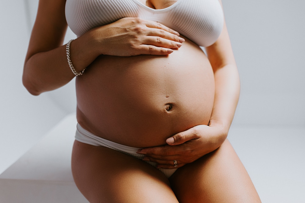 newborn baby maternity pregnancy family photographer photography photos gold coast brisbane Winni & Mini Photography tanha upper coomera pindara