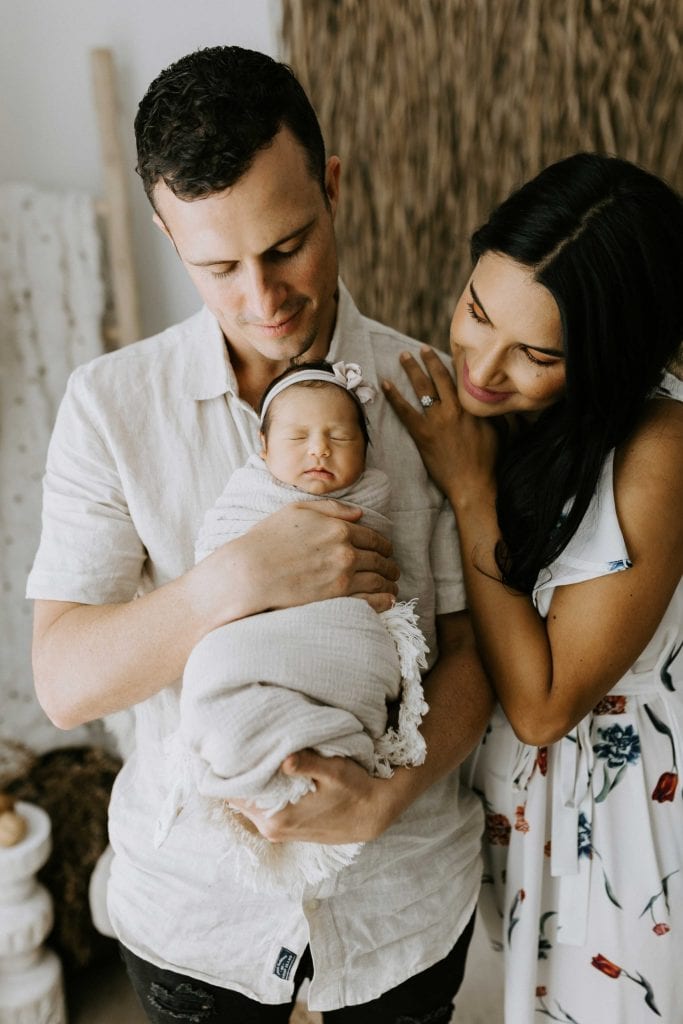 newborn baby family maternity pregnancy photos photographer photography Winni & Mini Photography Upper Coomera Brisbane Gold Coast children beach session pindara mater mothers
