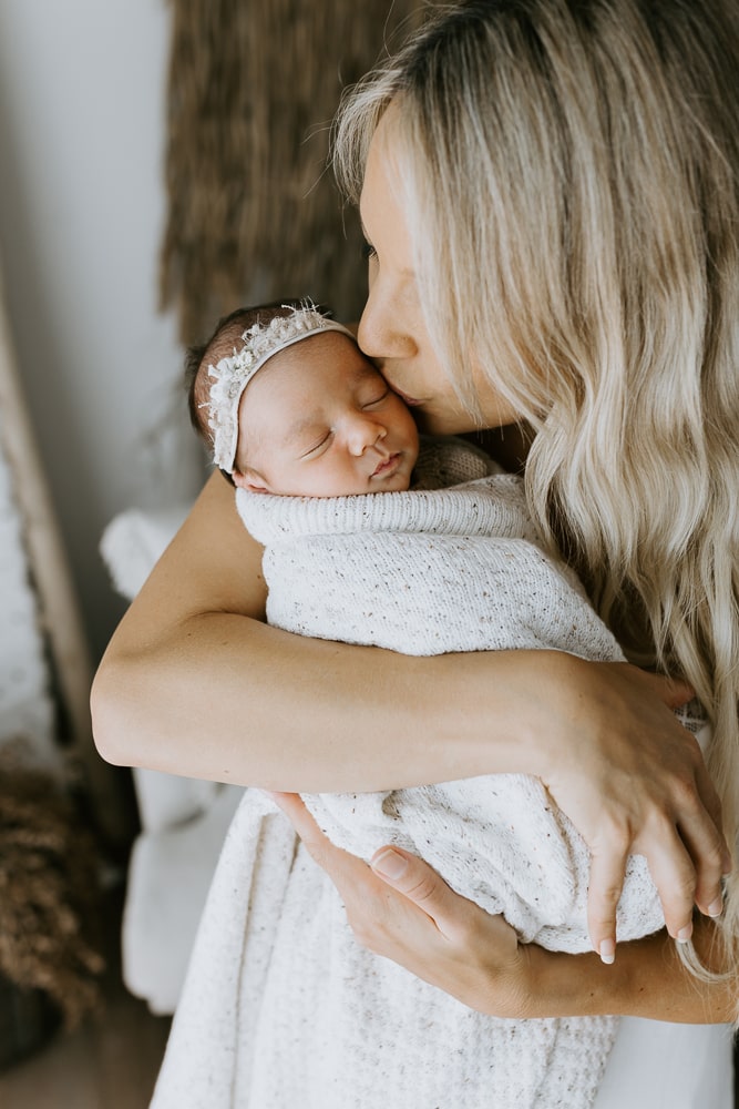 newborn baby family child pregnancy maternity birth toddler photos photography photographer photographs gold coast brisbane pindara mater mothers babies infant Winni & Mini Photography tanha