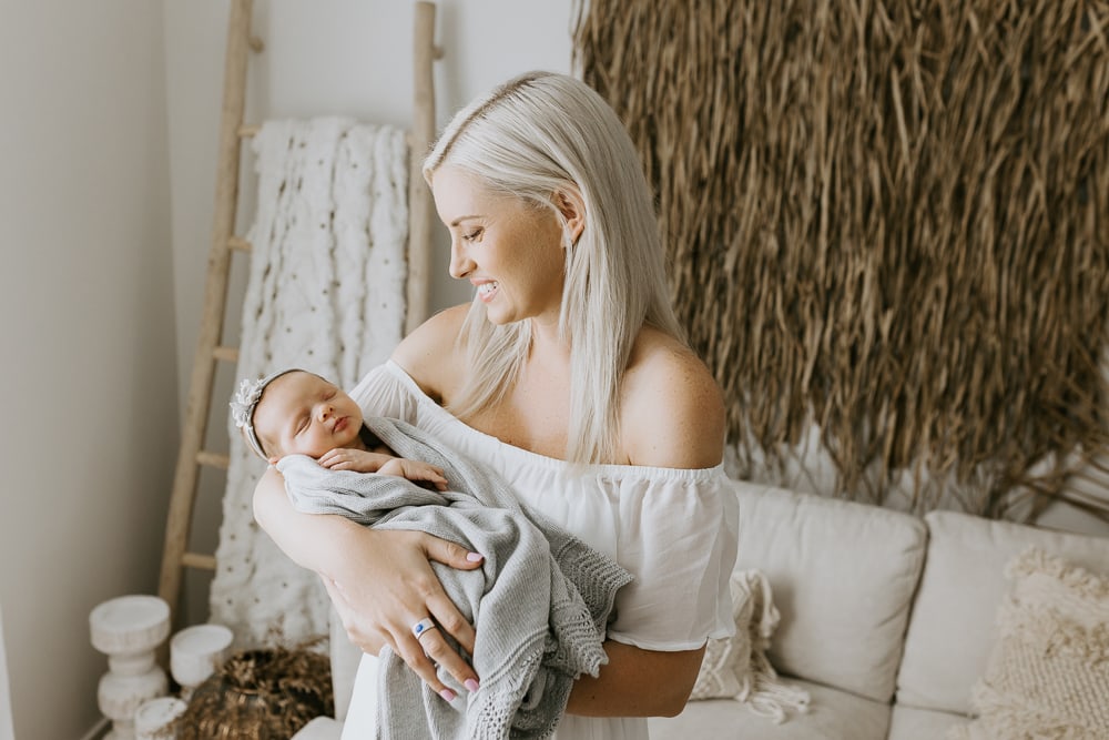 Newborn baby family maternity pregnancy photos photography photographer gold coast brisbane tanha-1